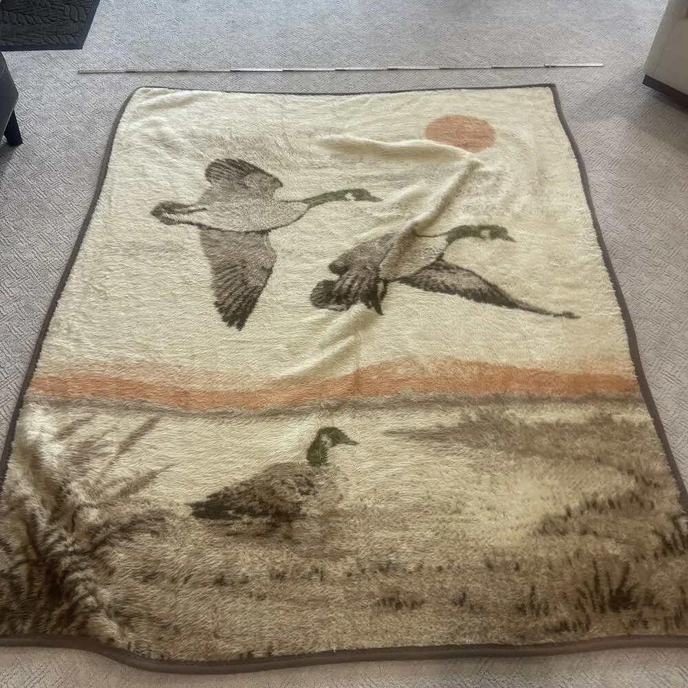 VTG Ibena Flying Geese Blanket Reversible Sunset Cabin TURKEY 79